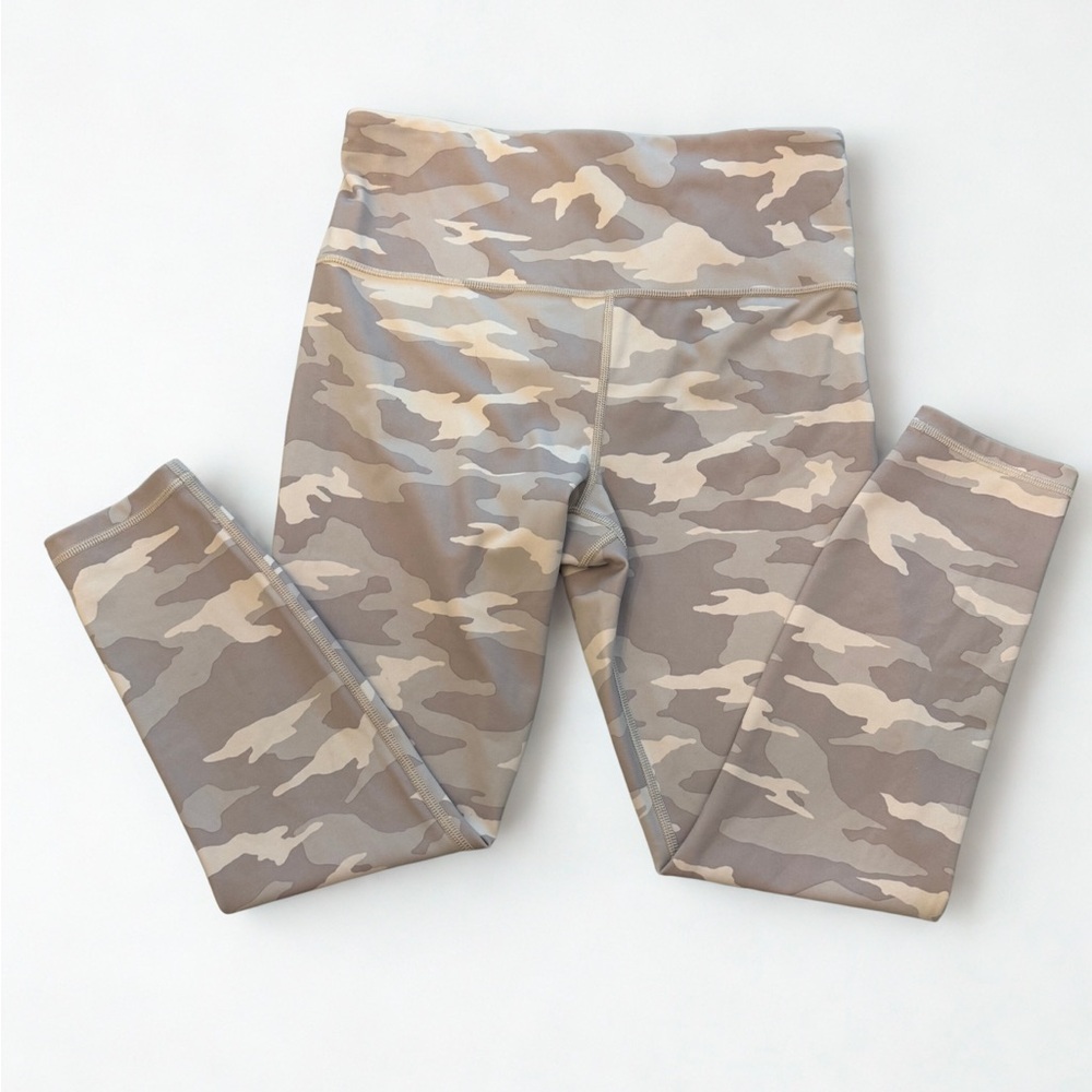 Athleta Camo Elation 7/8 Tights Leggings Women’s Medium NWOT
